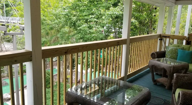 Одноместный номер Standard с балконом Broad River Inn