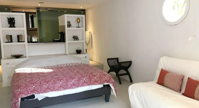 Apartment With 2 Bedrooms in Alleins, With Pool Access, Enclosed Garden and Wifi - 50 km From the Beach, Забронировать Апартаменты/квартира Альэн Буш-дю-Рон