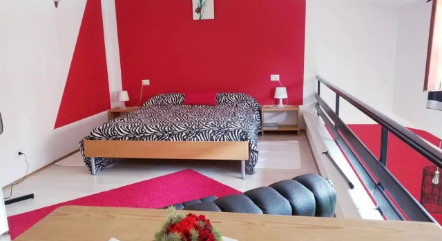 Honeycomb - casa vacanze, Забронировать Отель Варезе Provincia di Varese, рядом с улица Корсо Маттеотти