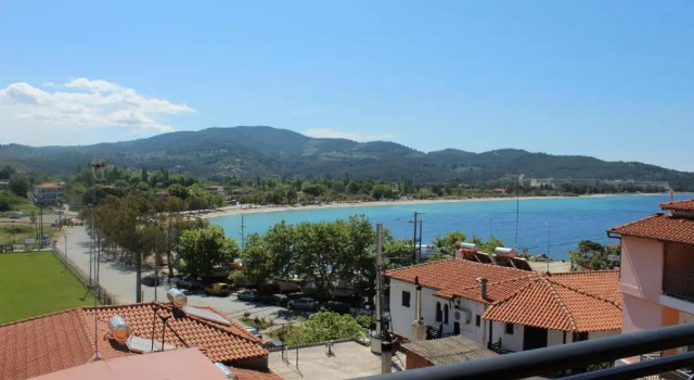 La Luna Studios, Book Hotel Neos Marmaras 
