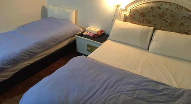 CHEN-FEI Business Hotel, Rezervovat Hotel Hotely v Longtan s parkováním, Parkování