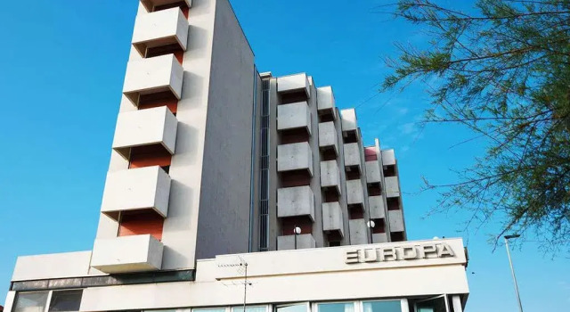 Hotel Europa, Забронировать Отель Отели Побережья Марок 3 звезды, 3*