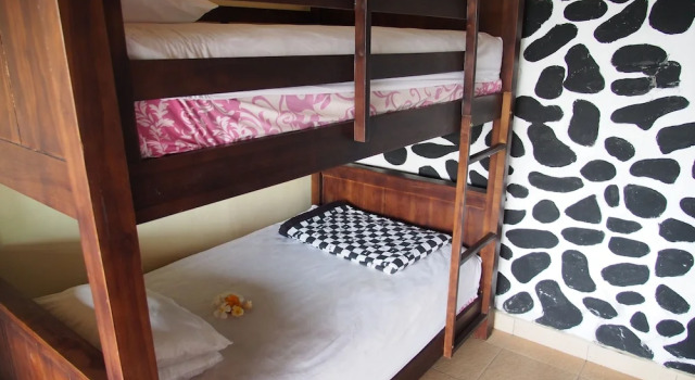 Семейный номер Standard с красивым видом из окна Waenis Sunset View Hotel and Restaurant, Amed, Bali
