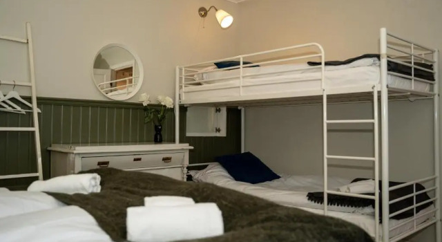 Коттедж Svabesholms Kungsgårds B&B och Pensionat Stenshuvud