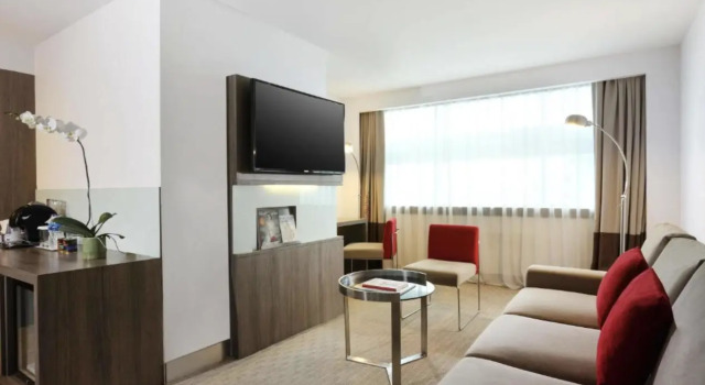 Люкс Novotel Jakarta Gajah Mada