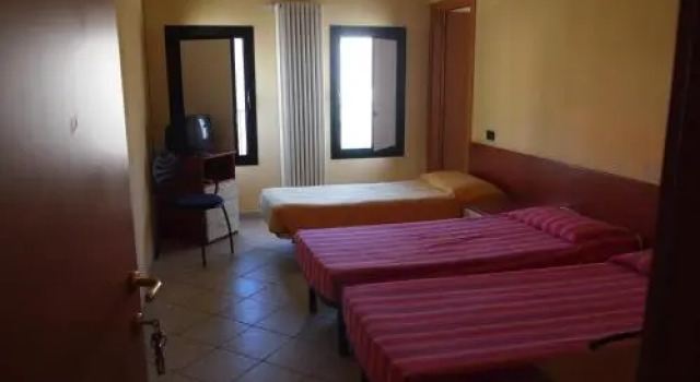 Caffetteria dellAngolo, Reserva ahora Hostal o pensión Rávena 