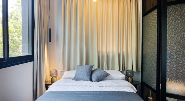 Двухместный номер Deluxe с балконом Levinski Market Hotel
