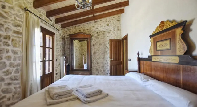 Petit, Boek Hotel Petra Mallorca