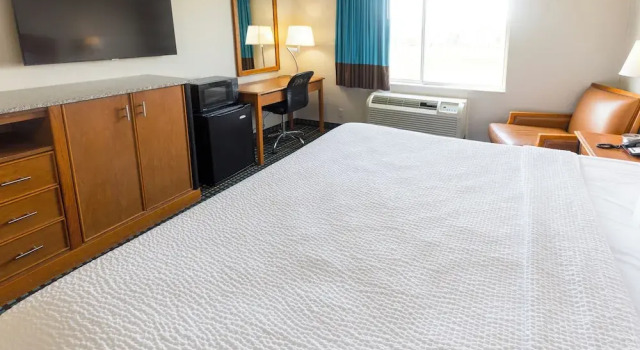 Двухместный номер Pet Friendly Days Inn by Wyndham Florence Cincinnati Area
