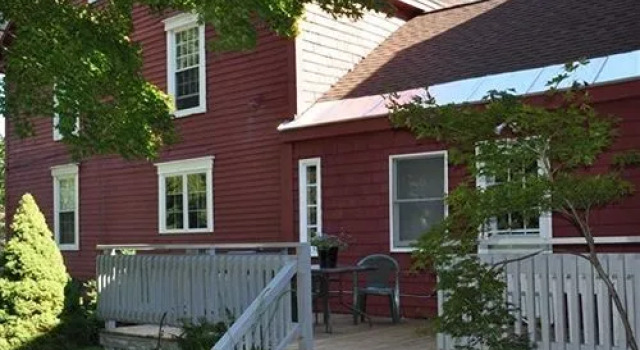 Captain Josiah Cowles Place, Varaa Hotelli Hotellit New England uima-altaalla, Uima-allas