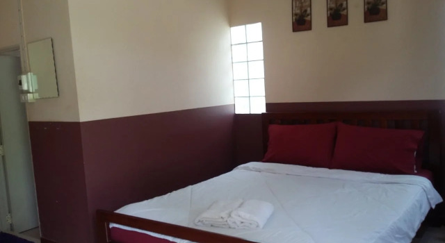 Navy House, Varaa Hotelli Hotellit North-Eastern Thailand pysäköinnillä, Pysäköinti