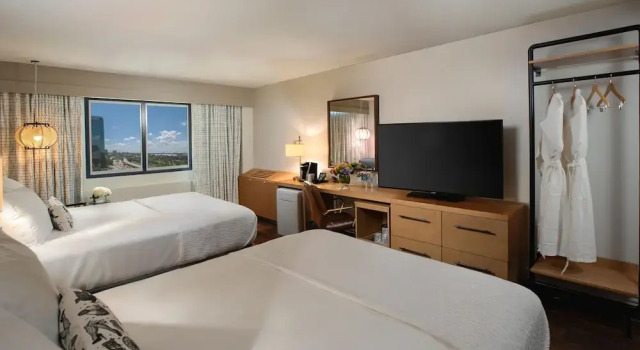 Четырёхместный номер Standard Hotel Mockingbird, Dallas, a Tribute Portfolio Hotel