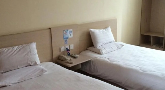 Hanting Express Changsha West Bus Station, Book Hotel Yue Lu Changsha, near Wangchengpo Station