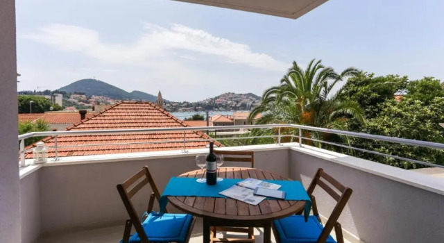 Апартаменты с 2 комнатами с балконом и с видом на море Apartments Villa Karmen