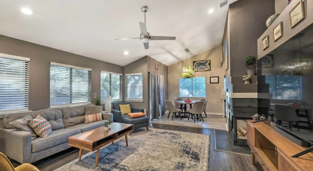 Gorgeous Austin Getaway w/ Fire Pit ~ 8 Mi to Dtwn, Book Vacation Home Austin Greater Austin