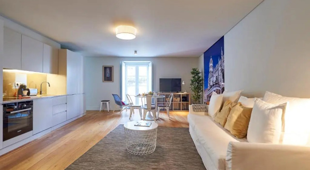 Modern Apartment Bica dos Olhos, Забронировать Апартаменты/квартира Мизерикорди Лиссабон, рядом с Money Museum