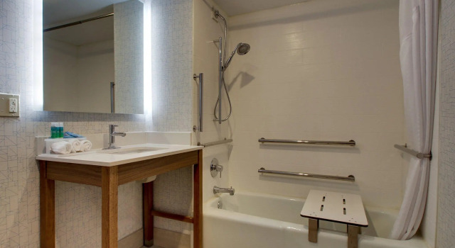 Люкс Holiday Inn Express & Suites Wapakoneta by IHG