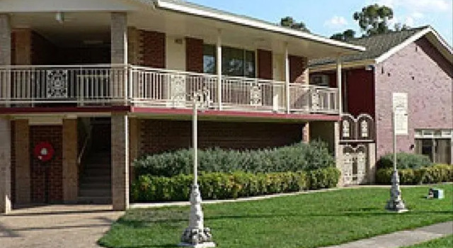 Четырёхместный люкс c 1 комнатой River Motel
