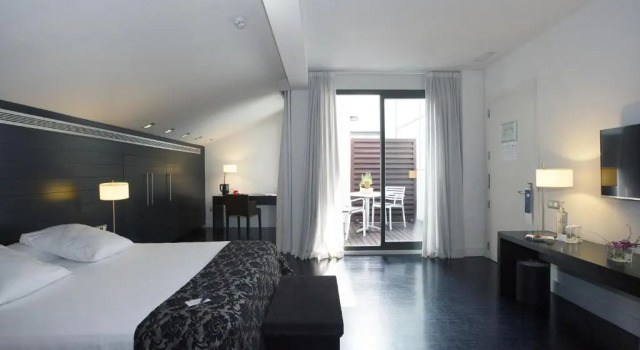 Двухместный номер Deluxe Hospes Palau de La Mar, Valencia, a Member of Design Hotels