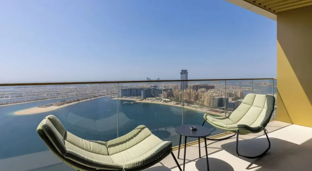Maison Privee - Coastal Living w/ Uninterrupted Sea and Palm Views, Забронировать Апартаменты/квартира Апартаменты Эмирата Дубая, рядом с Международный яхт-клуб Дубая, Апартаменты/квартира