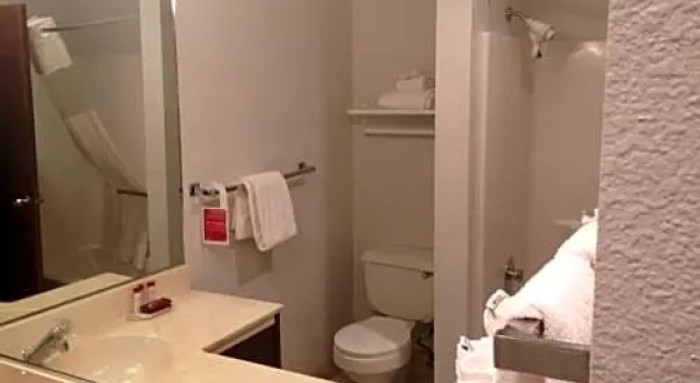 Люкс Superior Ramada by Wyndham Portland Airport