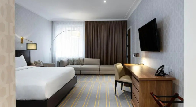 Номер Standard Sutton Place Hotel Toronto