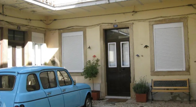 Апартаменты A Back Street Nest