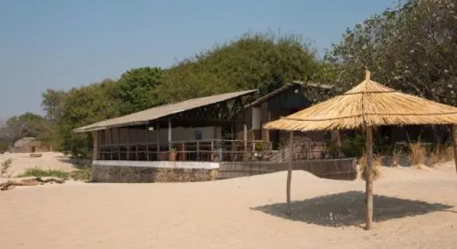 Nkhotakota Pottery Lodge, Rezervați Hotel Nkondwe Lake Malawi