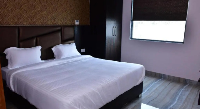 Hotel Royal Inn igi, Забронировать Отель Отели Нью-Дели с завтраком, Завтраки