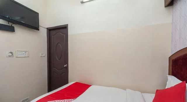 Rajeswari Tower by OYO Rooms, Забронировать Отель Ченнаи штат Тамилнад, рядом с Конгресс-центр BKR