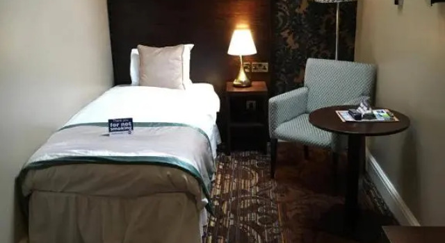 Номер The Wyndham Arms-Wetherspoon