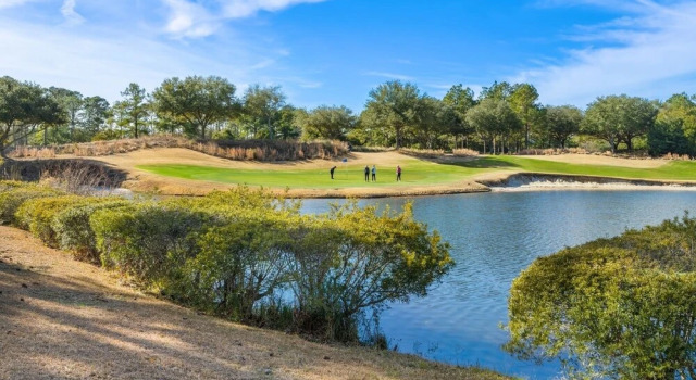 True Blue, A Perfect Retreat For Golf Enthusiasts And Those Seeking A Relaxing Getaway. 2 Bedroom Condo by Peace Vacations, Забронировать Отель Полис-Айленд Lowcountry, рядом с True Blue Golf Club