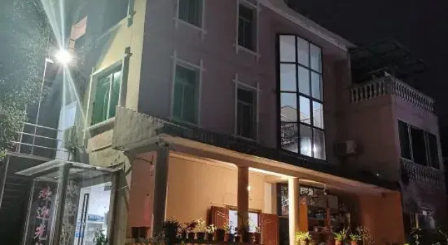 Kaili Anjie Hotel, Rezerwuj Hotel Hotele w Qiandongnan z parkingiem, Parking