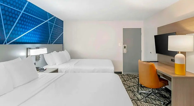 Четырёхместный люкс Americas Best Value Inn & Suites - Kansas City/Downtown