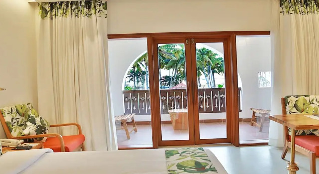 Номер Standard с балконом и с видом на реку Estuary Sarovar Premiere Poovar Island