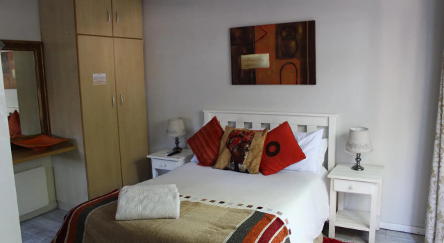 Bluewater Beachfront Guest House, Забронировать Отель «постель и завтрак» Бизнес-отели Порт-Элизабет, 4* 5*