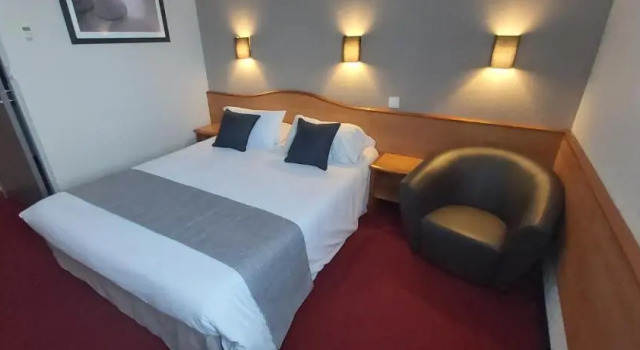 Номер Superior Brit Hotel Confort Villeneuve Sur Lot