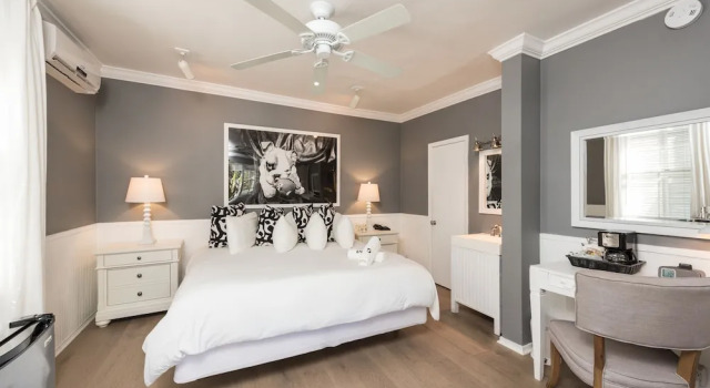 Двухместный номер Standard с балконом и с видом на бассейн Alexanders Guesthouse-Adult Exclusive, LGBTQ Friendly