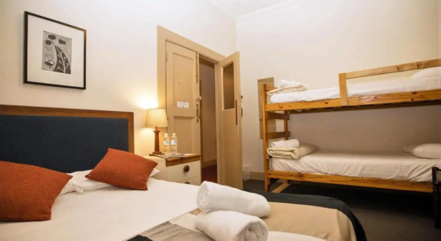Четырёхместный номер Standard Delatite Hotel