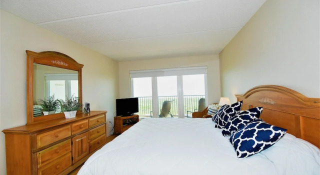 Seville Unit #205 2 Bedroom Condo by RedAwning, Buchen Sie Ferienwohnung Padre Island USA