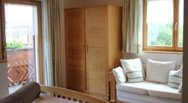 Ferienwohnungen Franz Pfeifer / Beatrice Roduner, Book Hotel Hotels in Vorarlberg with Parking, Parking