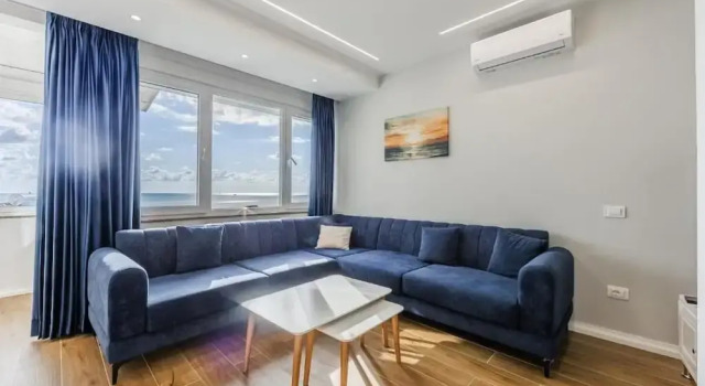 Апартаменты Deluxe Infinity Beachfront Suites by PS