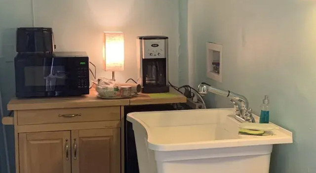Апартаменты Cozy Suite - Pet Friendly, Beach Side 1 Bedroom Apts by RedAwning
