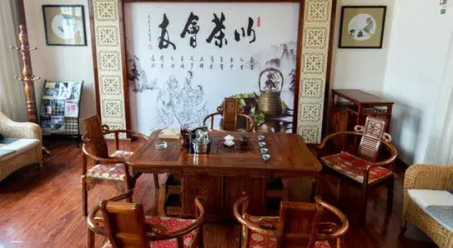 Baoshan Minghe Hotel, Buchen Sie Hotel Baoshan Yunnan