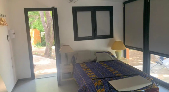 residence les jonquieres, Забронировать Отель Драгиньян Вар, рядом с Ронское американское кладбище и мемориал