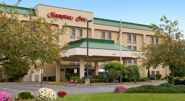 Четырёхместный номер Standard Hampton Inn Cleveland-Solon