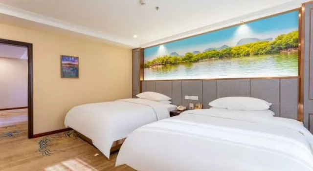 Люкс Golden Oriental Business Hotel