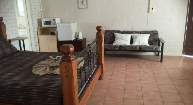 Warrumbungles Mountain Motel, 预订 汽车旅馆 库纳巴拉布兰 新南威尔士州中西部