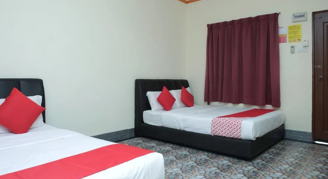Люкс OYO 89928 Acf Guest House