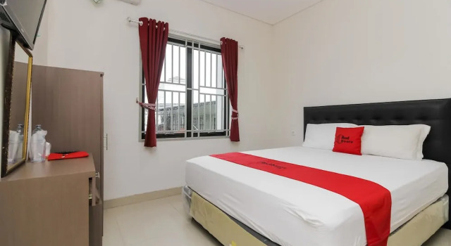 RedDoorz @ Kampung Bintang, Rezerwuj Hotel Pangkalpinang Sumatra